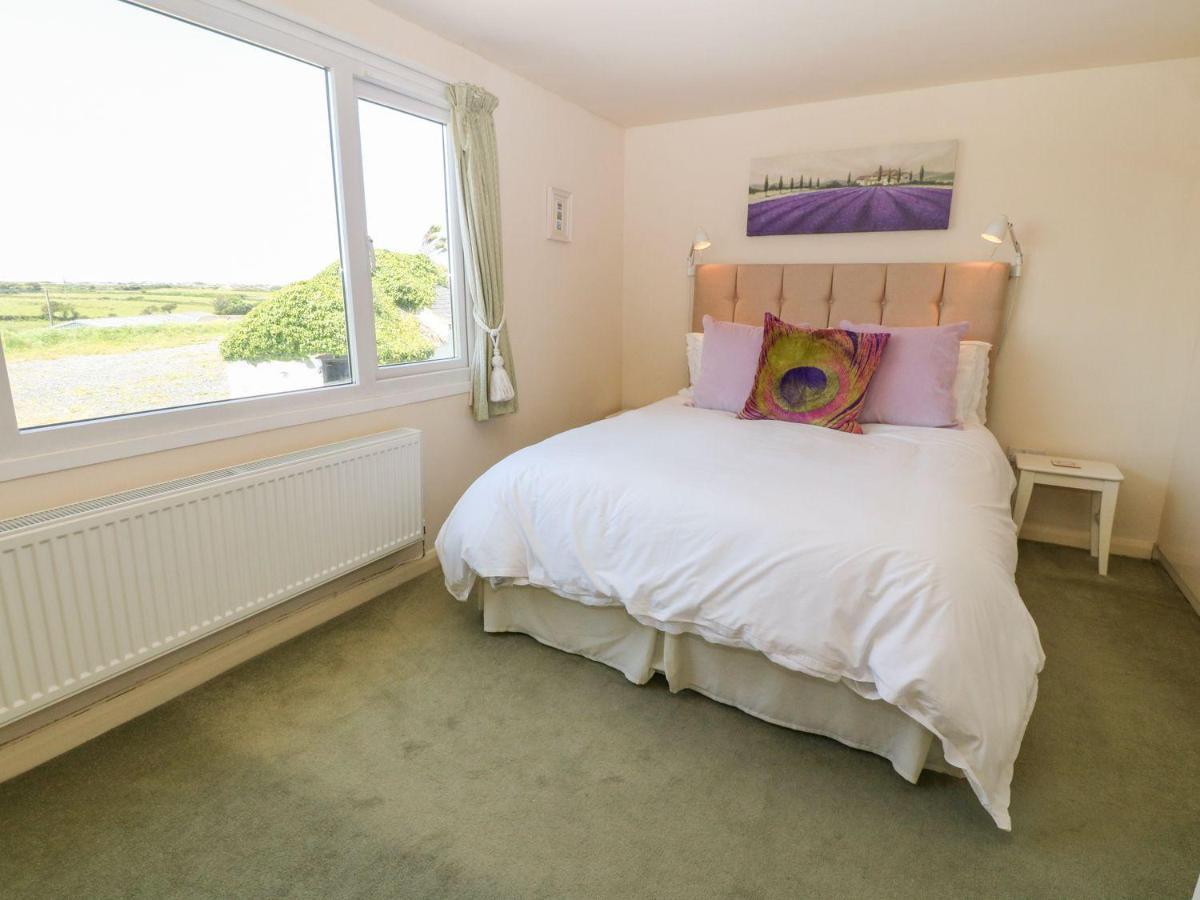 Charming 2 Bed House Near Rhoscolyn Discounts For Βίλα Holyhead Εξωτερικό φωτογραφία