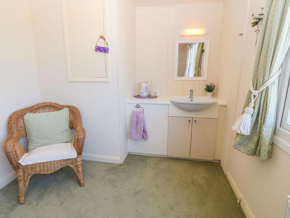 Charming 2 Bed House Near Rhoscolyn Discounts For Βίλα Holyhead Εξωτερικό φωτογραφία
