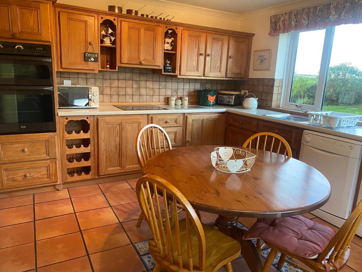 Charming 2 Bed House Near Rhoscolyn Discounts For Βίλα Holyhead Εξωτερικό φωτογραφία